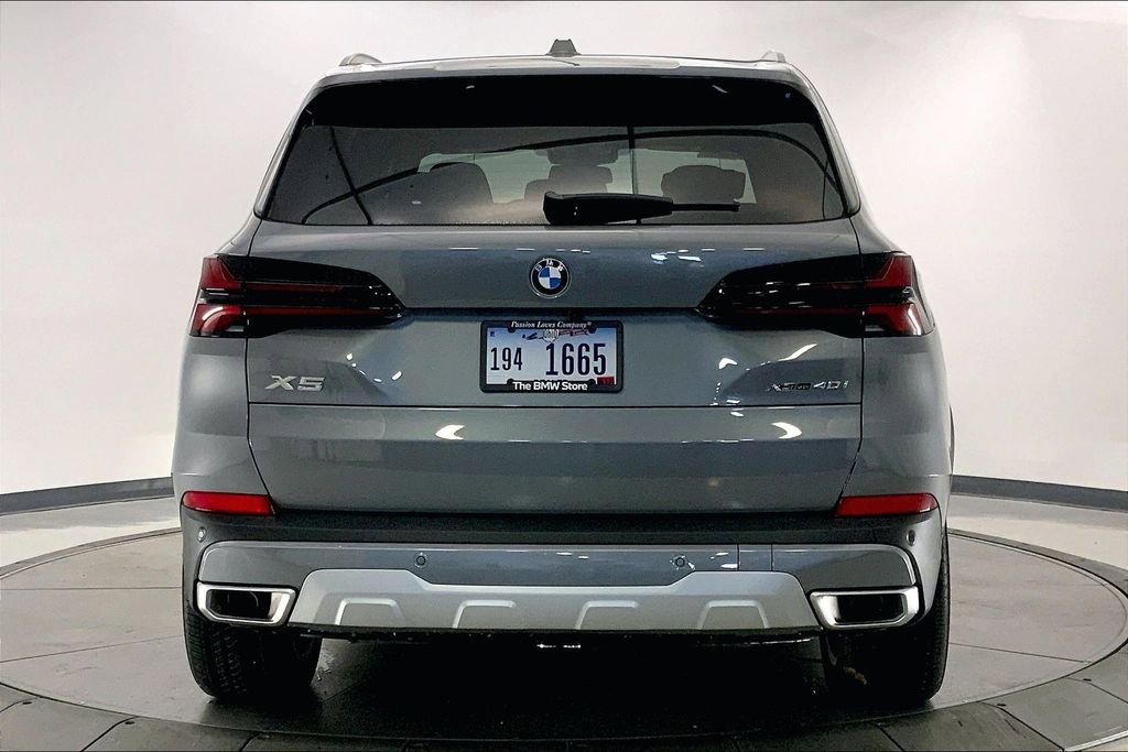New 2026 BMW X5 xDrive40i w/ Climate Comfort Package image 3