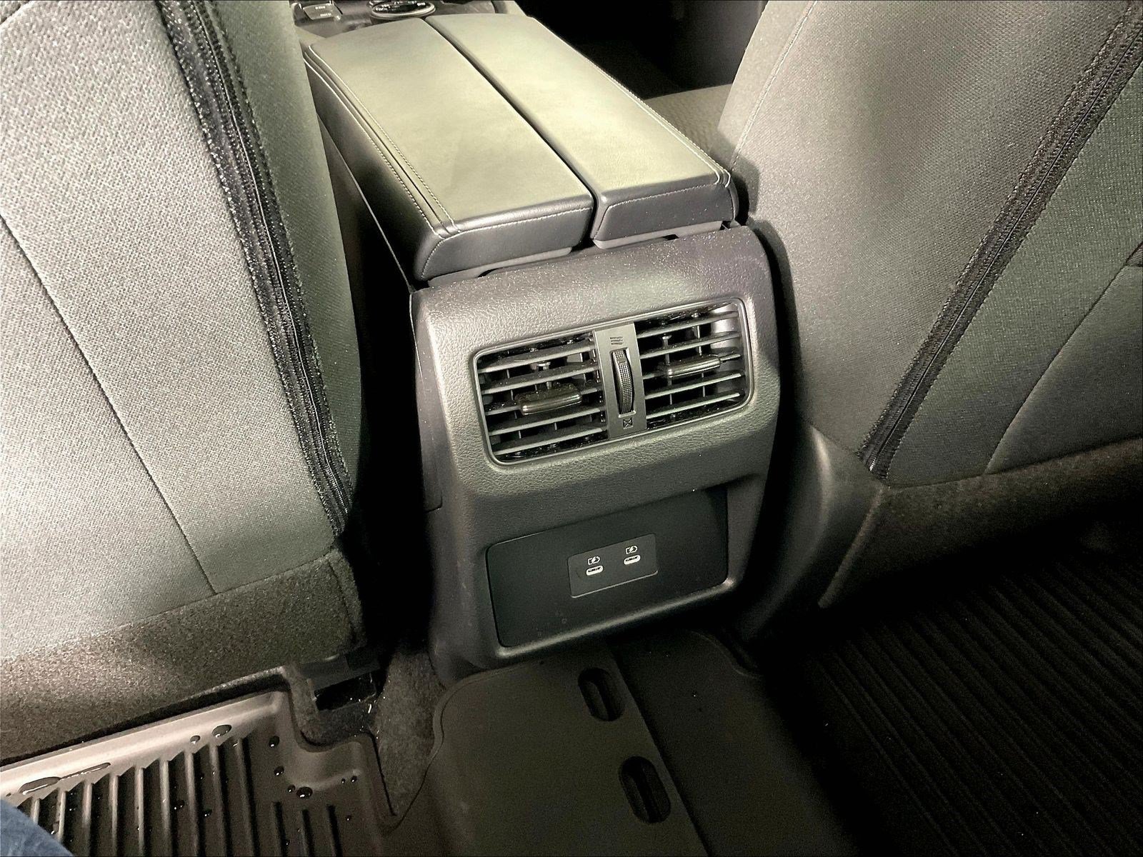 Used 2026 Nissan Rogue SV AWD/4WD image 10