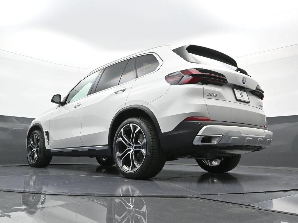 New 2026 BMW X5 xDrive40i w/ Premium Package AWD/4WD image 26