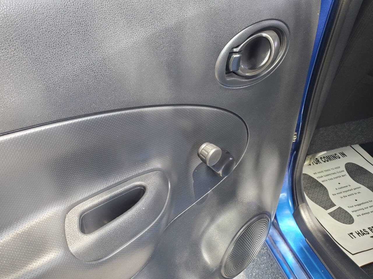 Used 2015 Nissan Versa Note SV FWD image 14