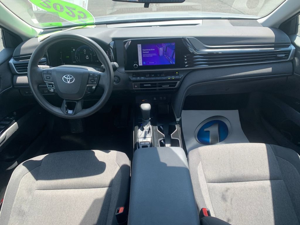 Used 2025 Toyota Camry LE FWD image 16