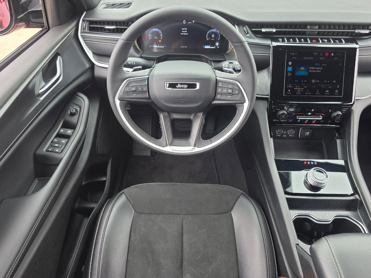 Used 2024 Jeep Grand Cherokee L Altitude image 13