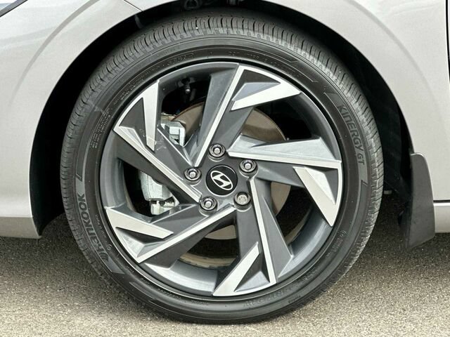 Used 2024 Hyundai Elantra Limited FWD image 34