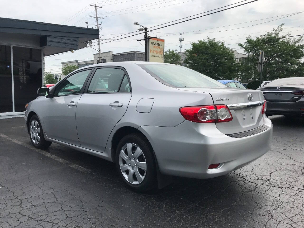Used 2012 Toyota Corolla LE FWD image 5