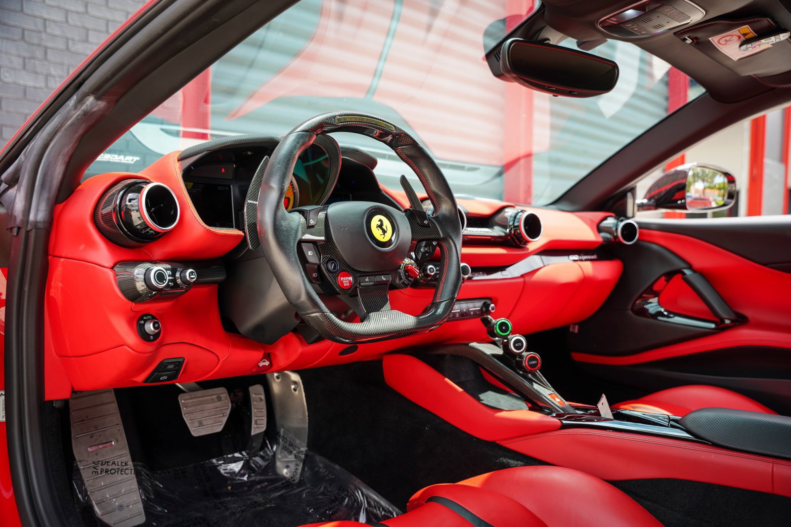 Used 2020 Ferrari 812 Superfast RWD image 2