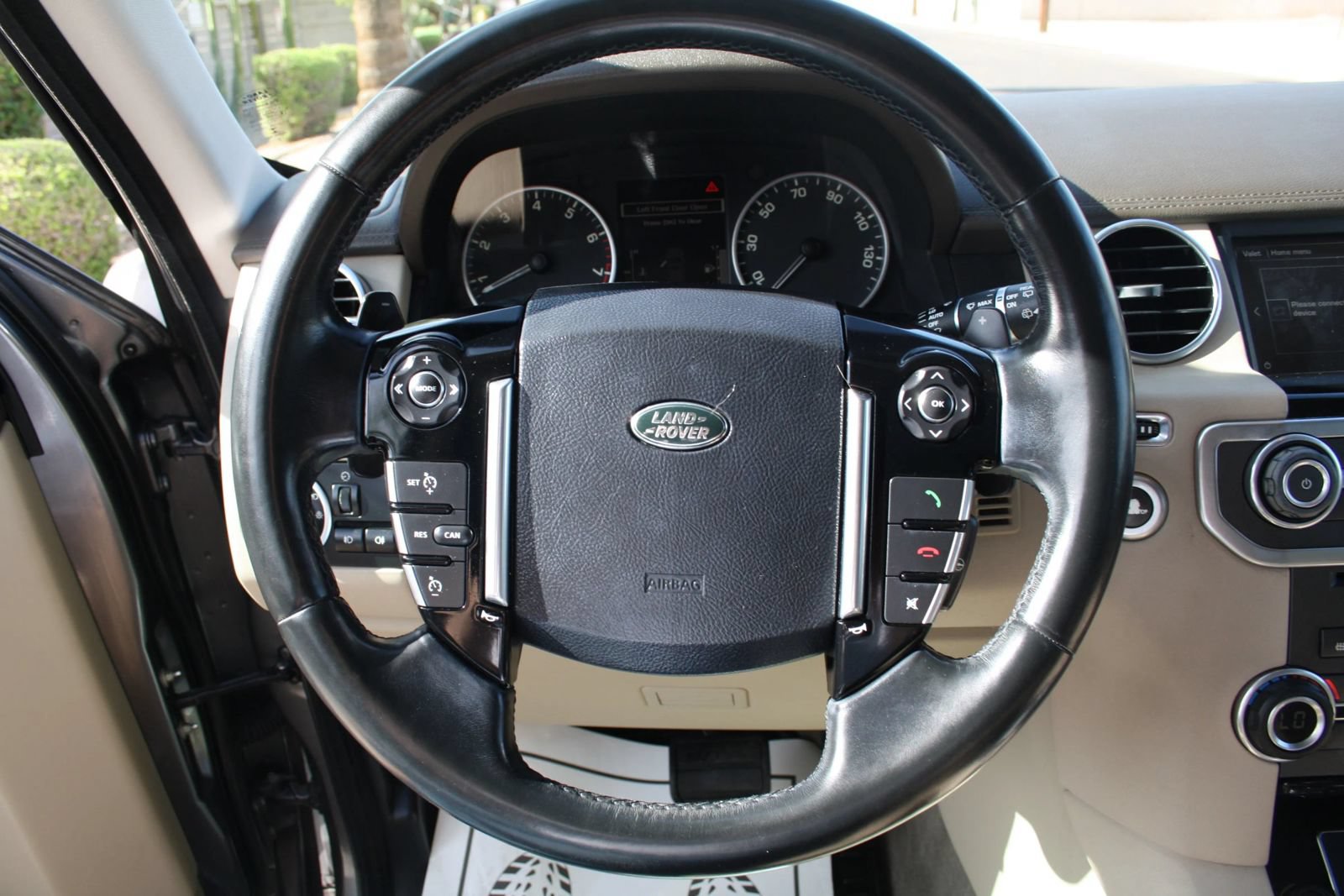 Used 2016 Land Rover LR4 HSE AWD/4WD image 12