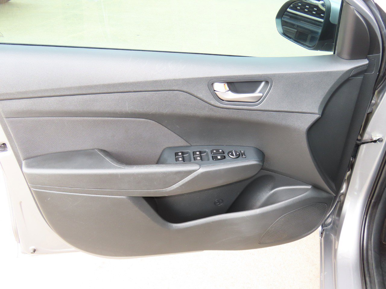 Used 2022 Hyundai Accent SE image 21