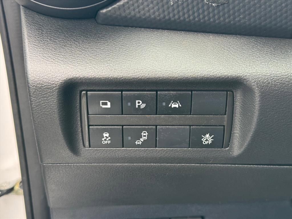 Used 2022 Nissan Kicks S image 15