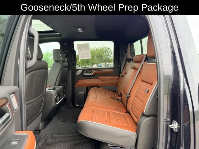 Certified 2024 GMC Sierra 2500 Denali Ultimate w/ Max Trailering Package AWD/4WD image 9