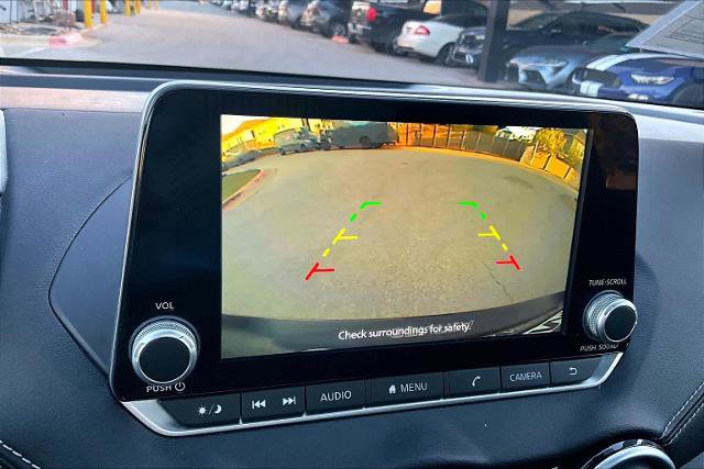 Certified 2025 Nissan Sentra SV image 25