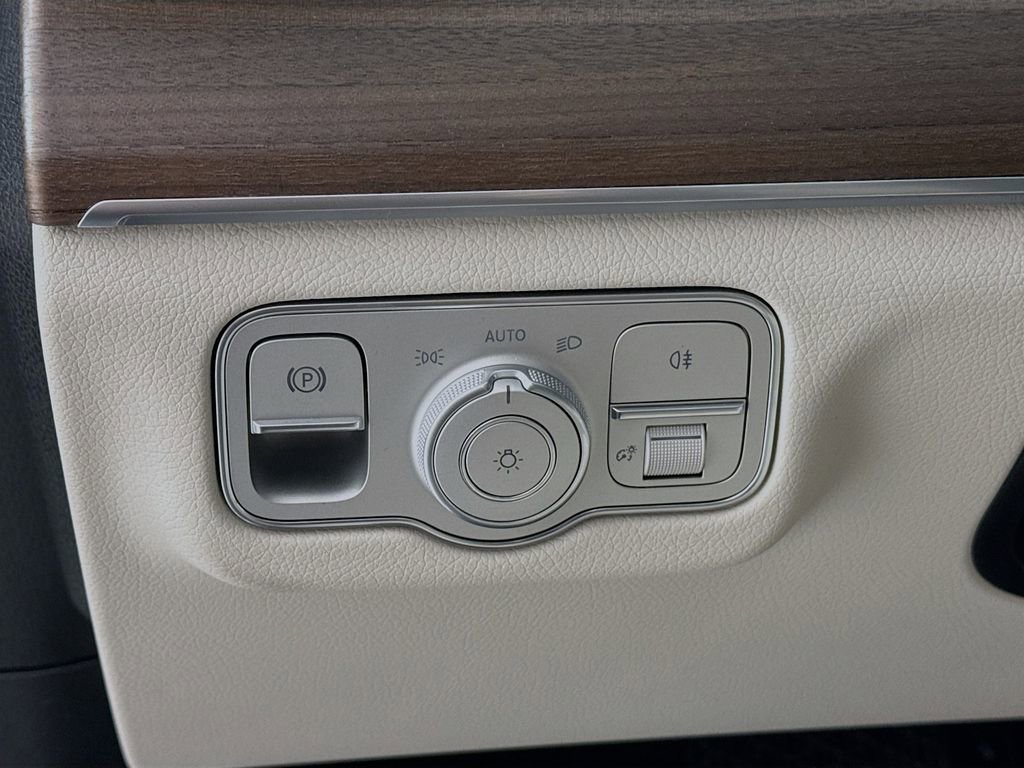 Used 2026 Mercedes-Benz GLE 350 4MATIC image 11