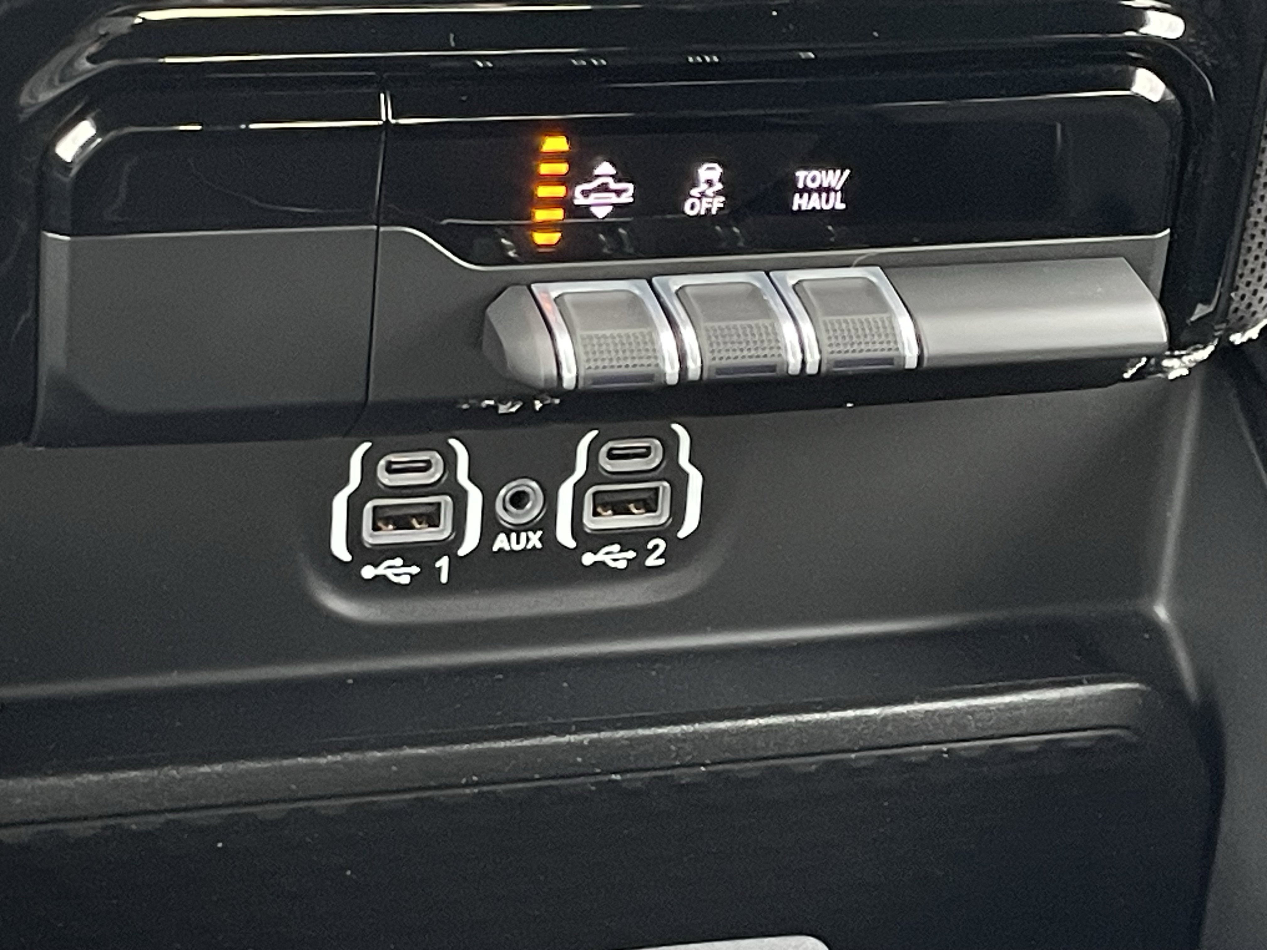 Used 2023 RAM 1500 Limited w/ Body Color Bumper Group image 24