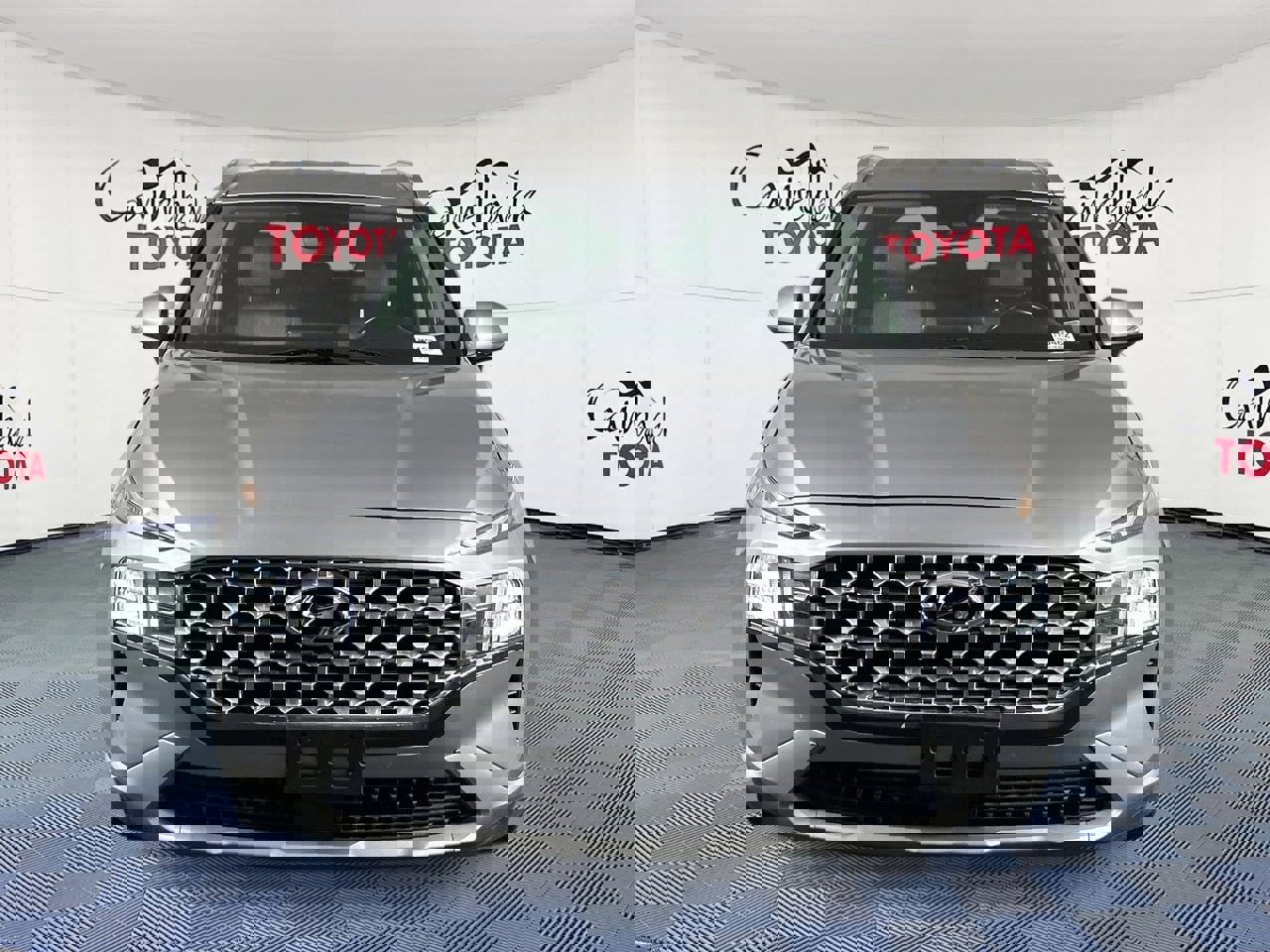 Used 2023 Hyundai Santa Fe SEL image 2