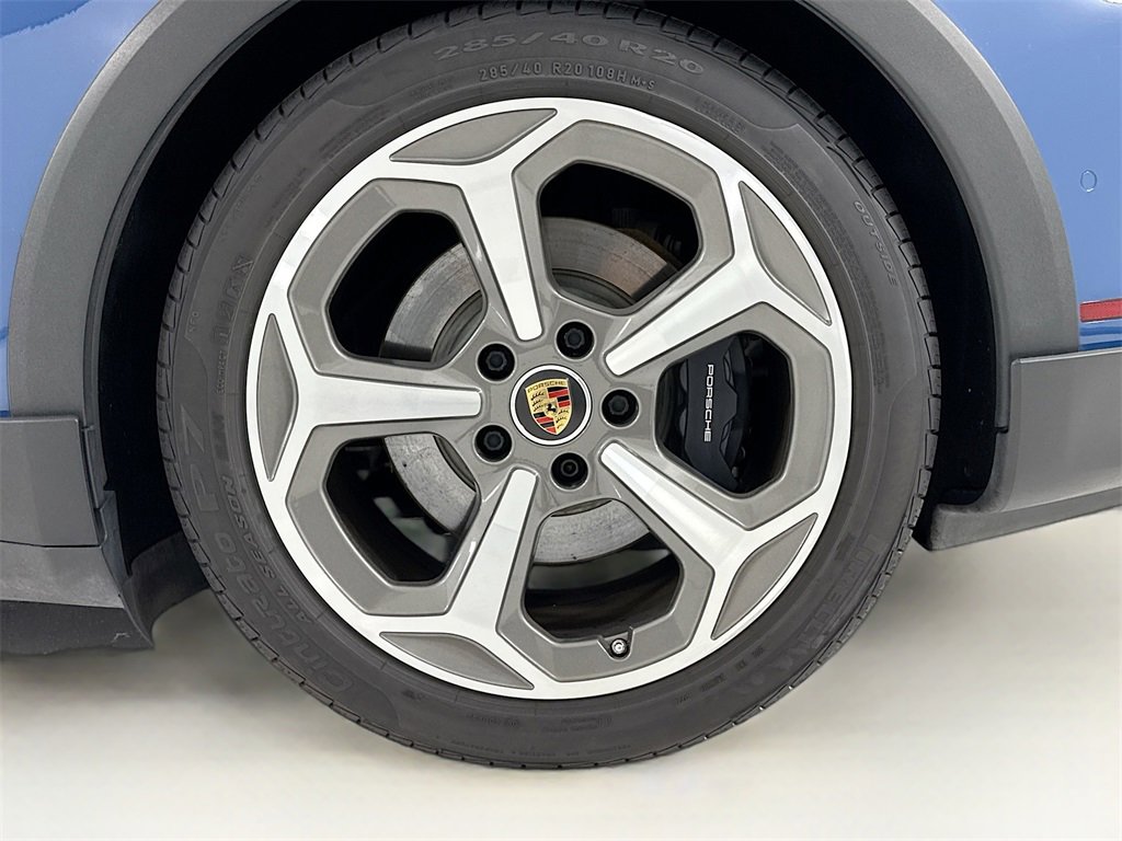 Used 2022 Porsche Taycan 4 Cross Turismo image 32
