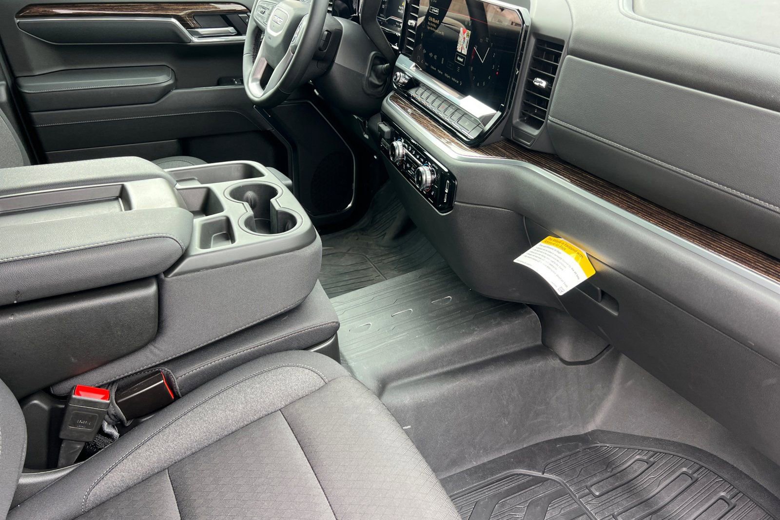 Used 2025 GMC Sierra 1500 SLE image 20