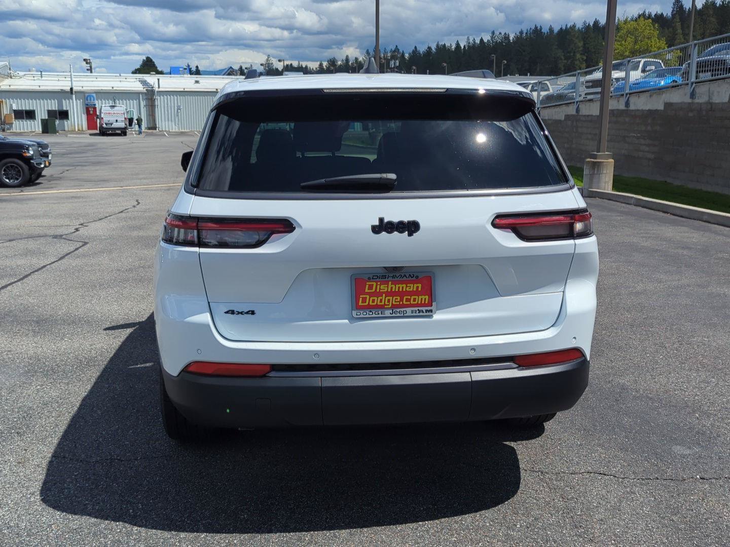 New 2026 Jeep Grand Cherokee L Limited w/ Limited Altitude Package AWD/4WD image 5