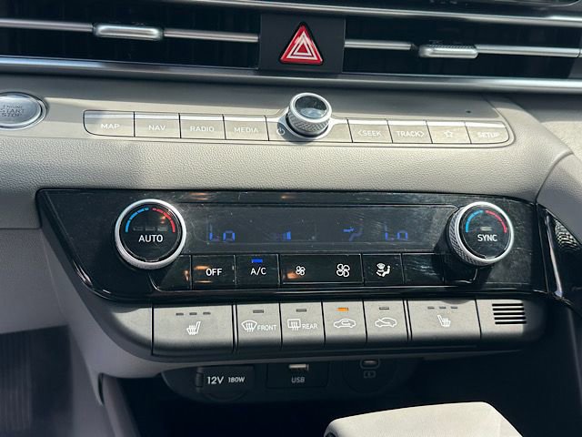 Used 2025 Hyundai Elantra SEL FWD image 26