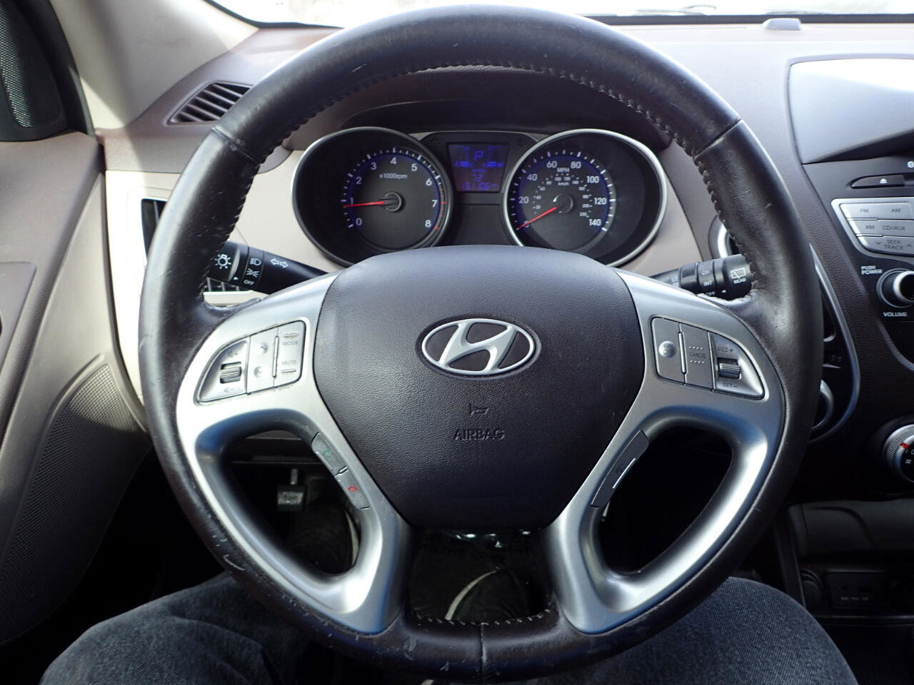 Used 2012 Hyundai Tucson GLS FWD image 14