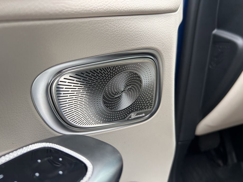 Used 2024 Mercedes-Benz GLC 300 4MATIC image 43
