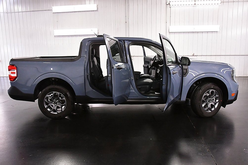 New 2025 Ford Maverick XLT w/ XLT Luxury Package image 30