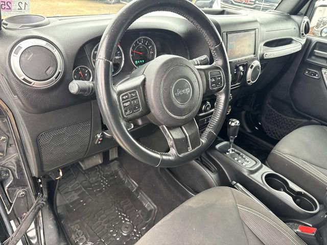 Used 2015 Jeep Wrangler Unlimited Sahara w/ Dual Top Group image 22