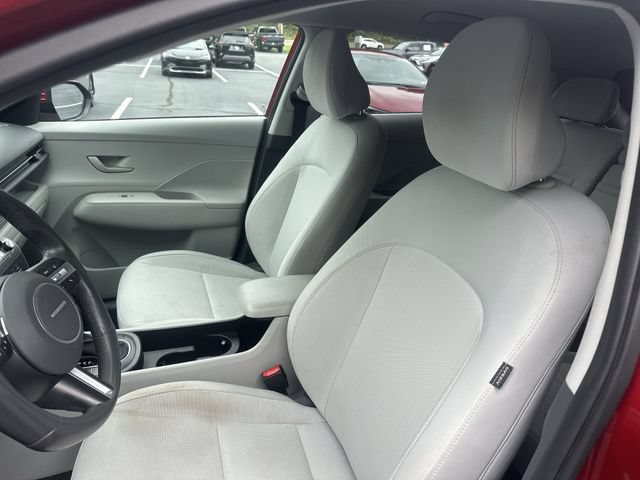 Used 2025 Hyundai Kona SEL AWD/4WD image 15