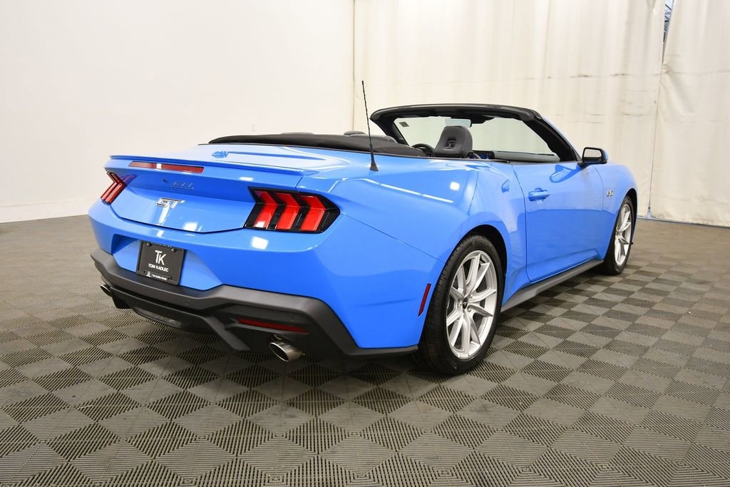 Used 2025 Ford Mustang GT Premium image 8