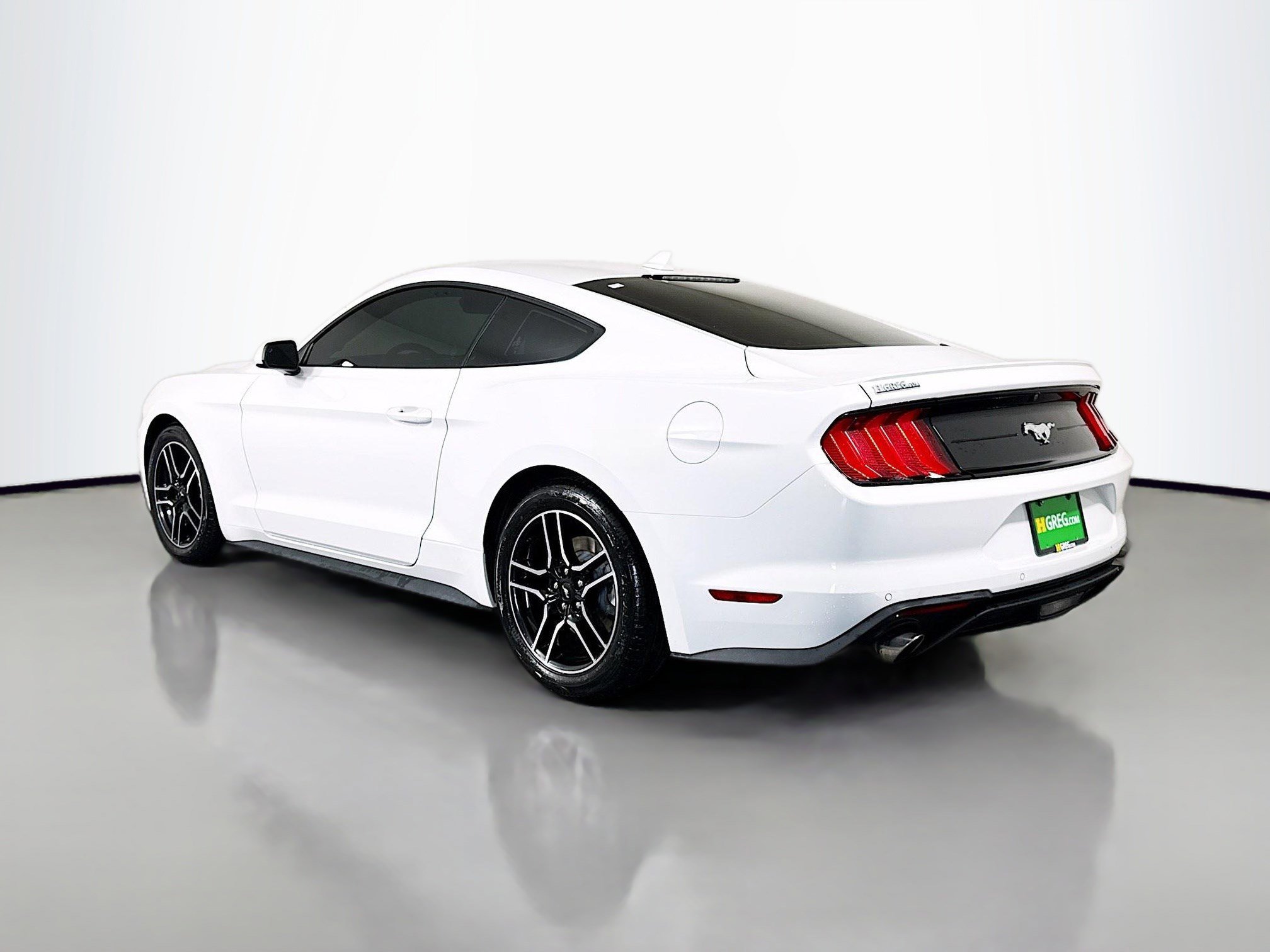 Used 2022 Ford Mustang Premium RWD image 7