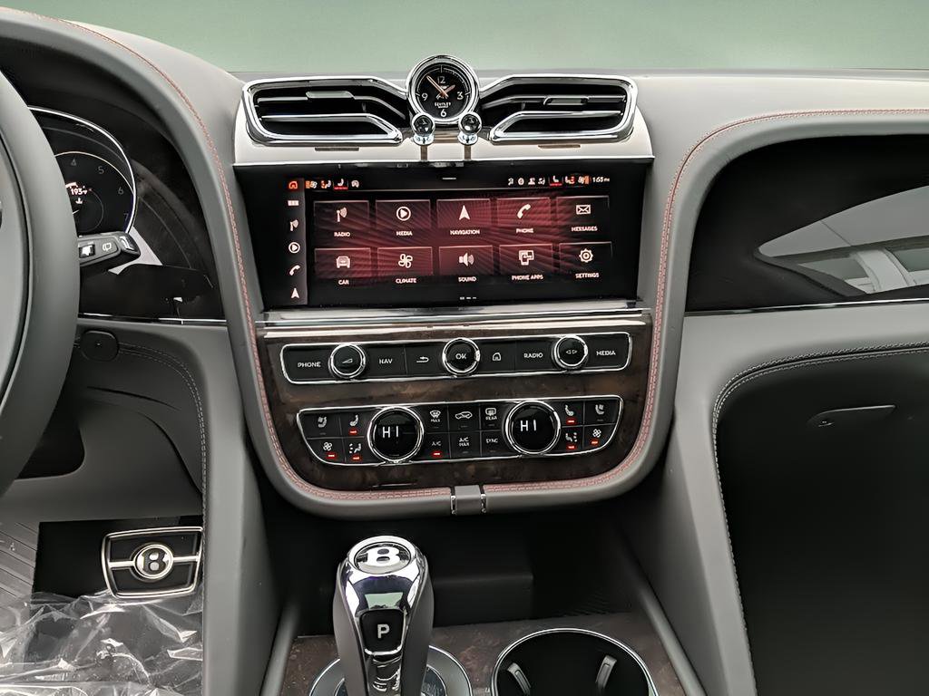 Used 2023 Bentley Bentayga Extended Wheelbase image 29