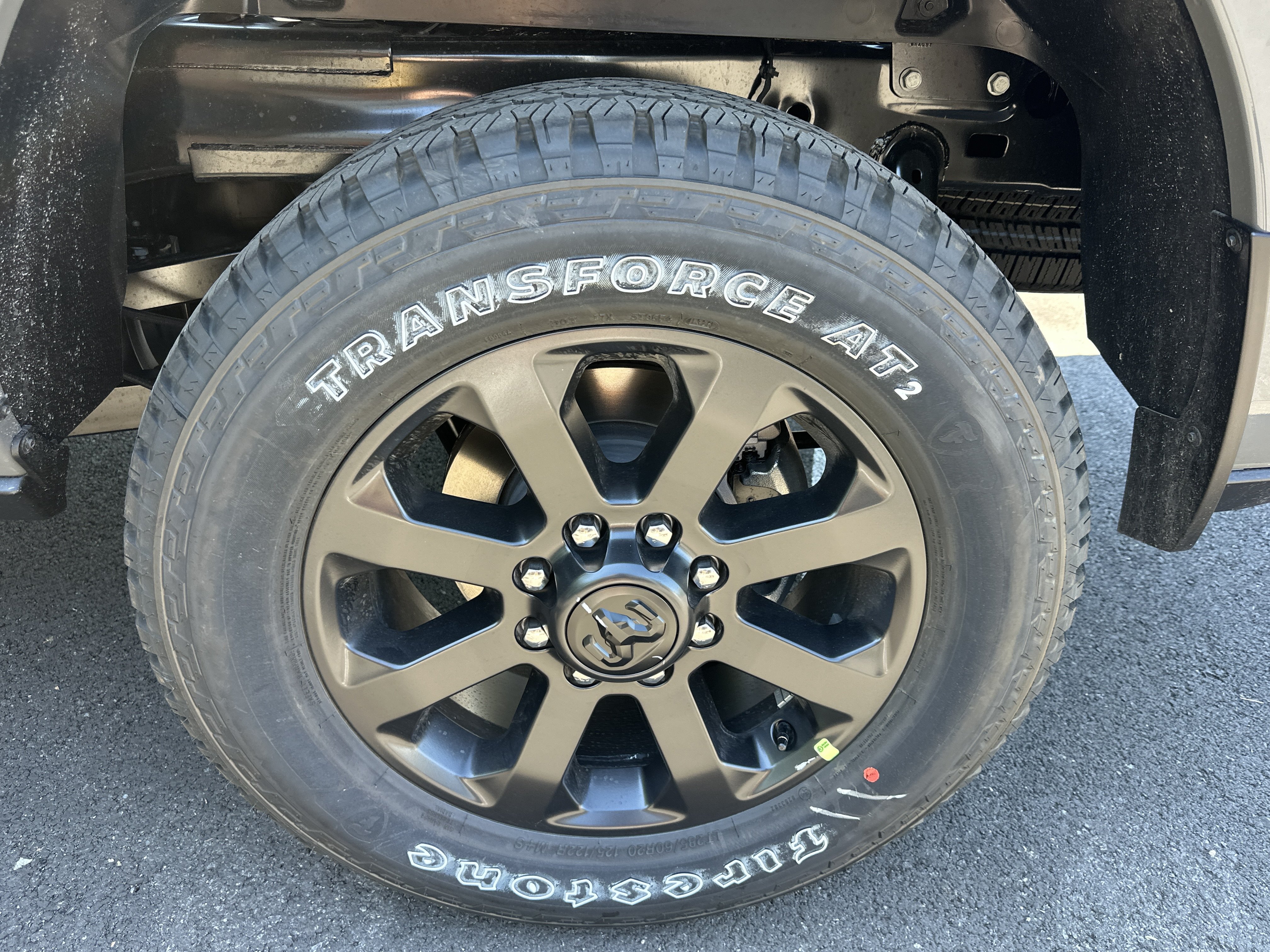 New 2026 RAM 2500 Laramie AWD/4WD image 34