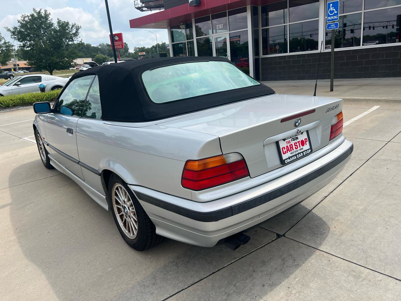 Used 1999 BMW 323i Convertible RWD image 7