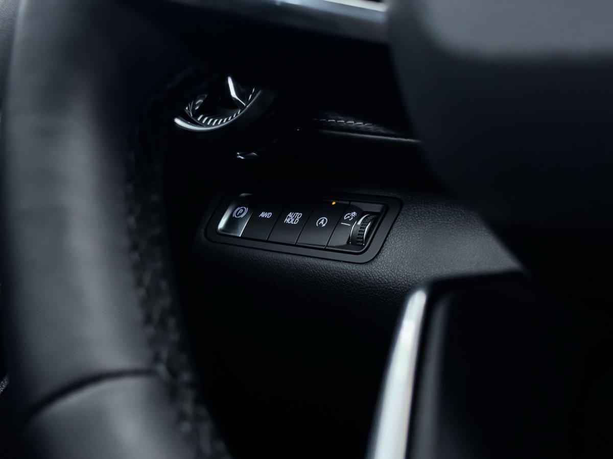 Used 2025 Chevrolet Equinox LT image 46