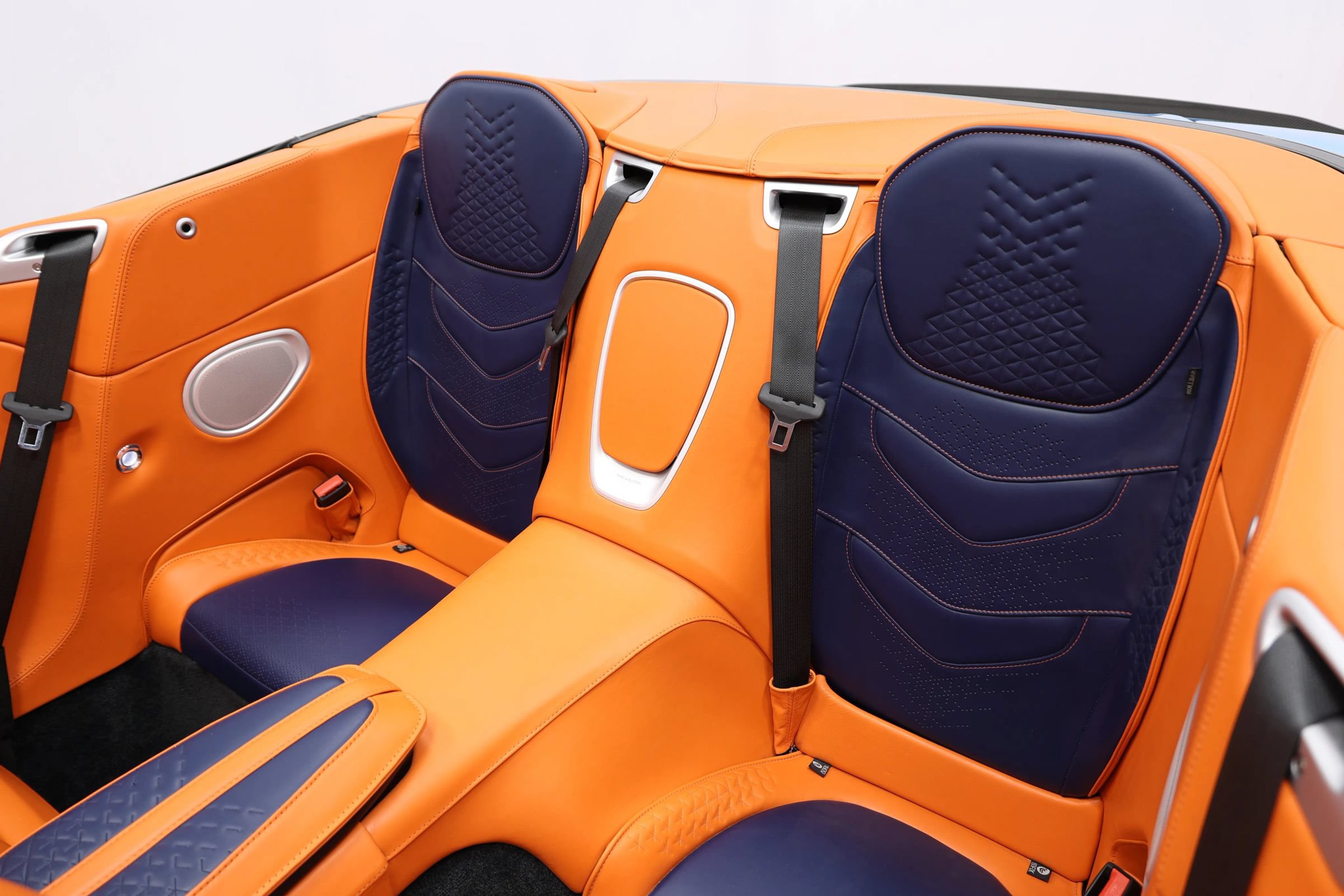 Used 2022 Aston Martin DBS Superleggera Volante RWD image 62