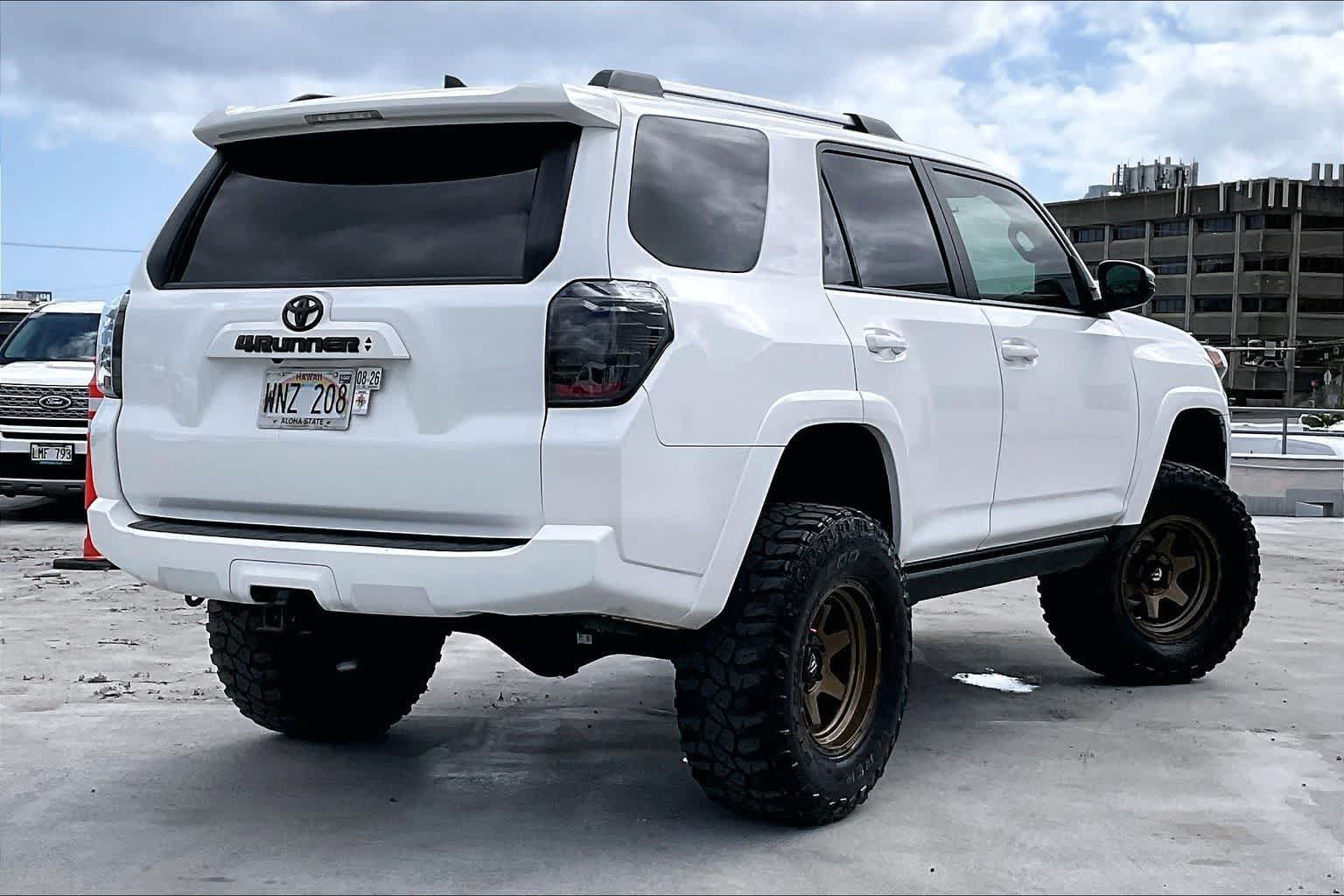 Used 2022 Toyota 4Runner SR5 Premium AWD/4WD image 22