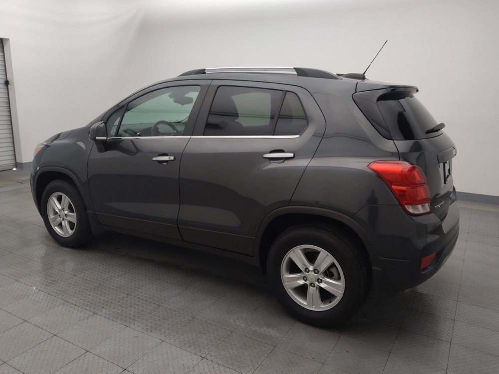 Used 2020 Chevrolet Trax LT w/ LT Convenience Package image 3