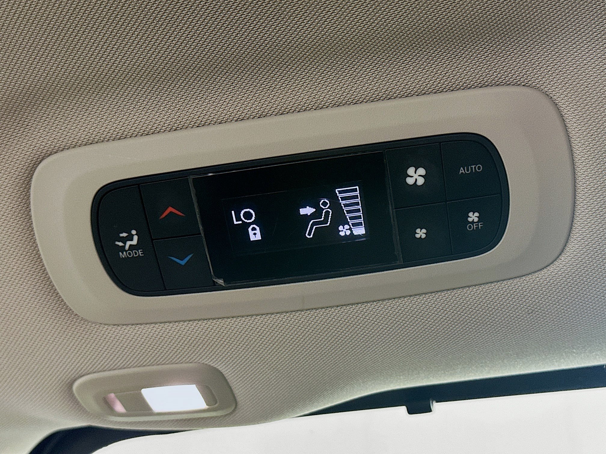 Used 2020 Chrysler Pacifica Limited w/ Advanced Safetytec Group FWD image 28