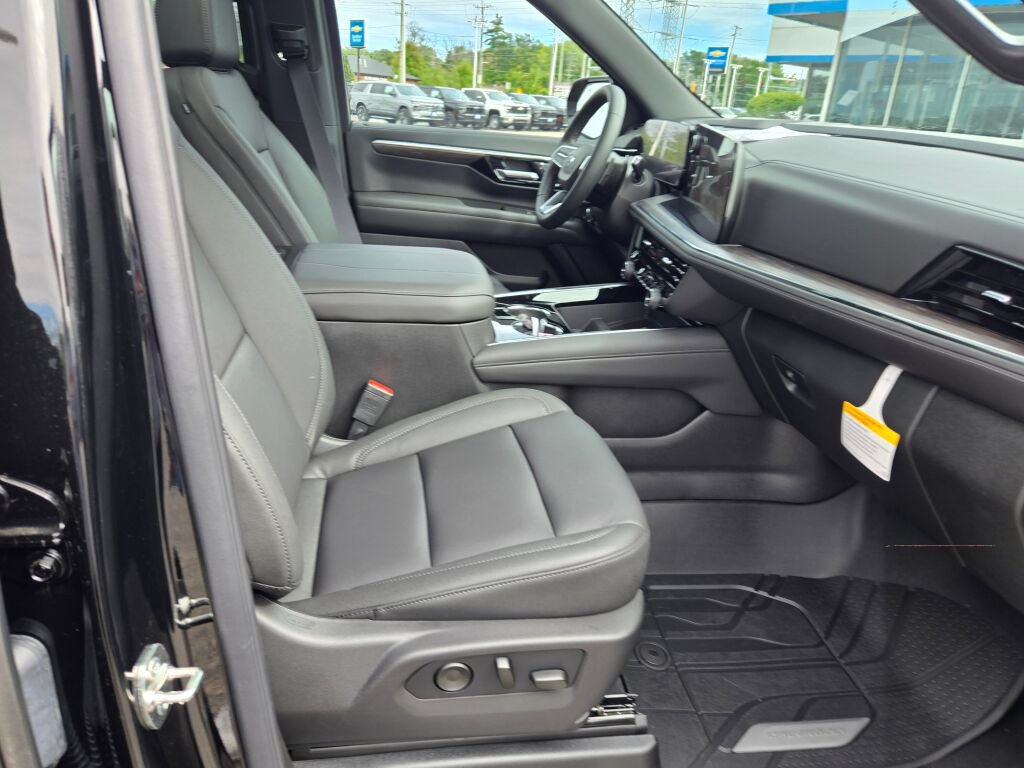 New 2026 Chevrolet Tahoe Z71 w/ Comfort Package AWD/4WD image 4