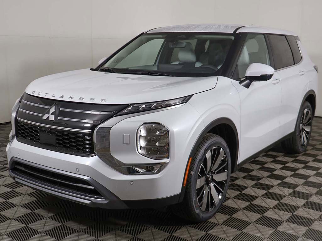 New 2025 Mitsubishi Outlander SE image 10
