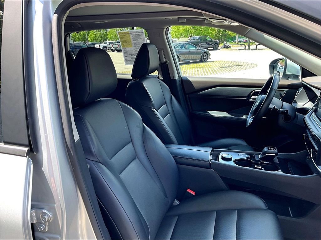 Used 2023 Nissan Rogue SV w/ SV Premium B Package AWD/4WD image 11