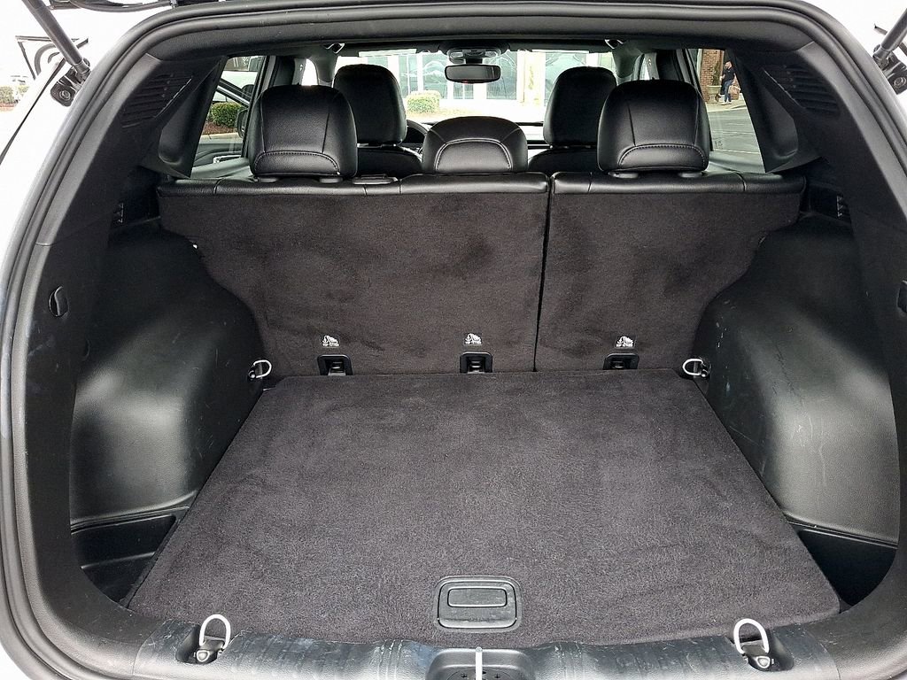 Used 2024 Jeep Compass Latitude image 28