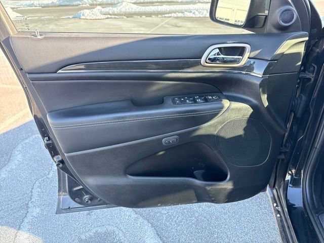 Used 2015 Jeep Grand Cherokee Overland image 17