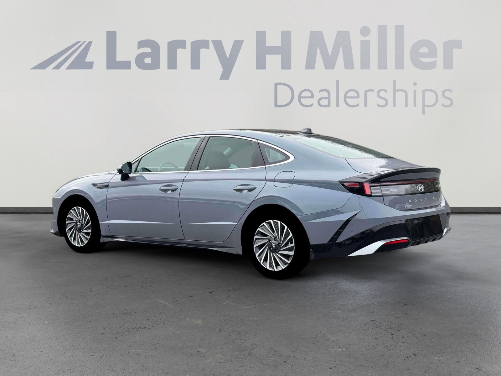 New 2026 Hyundai Sonata Limited FWD image 4
