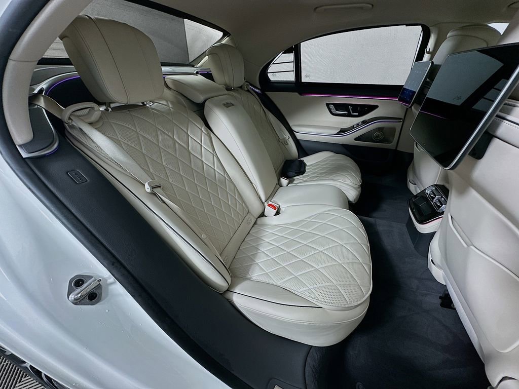 Used 2023 Mercedes-Benz S 500 4MATIC w/ Warmth & Comfort Package image 29
