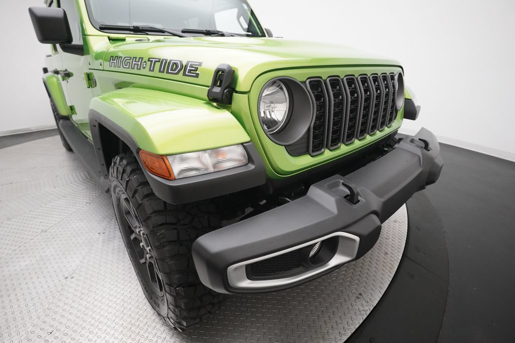 Used 2025 Jeep Gladiator Sport AWD/4WD image 22