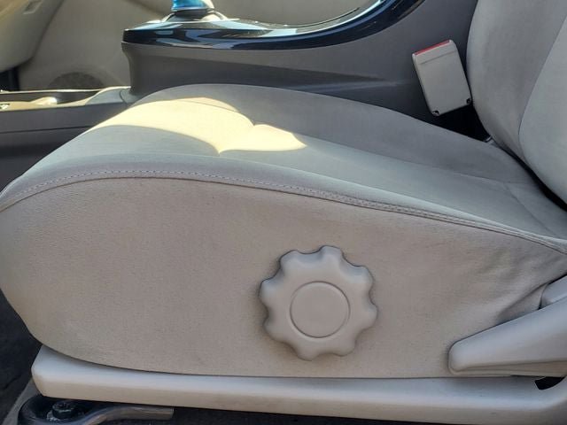 Used 2012 Nissan Leaf SL FWD image 6