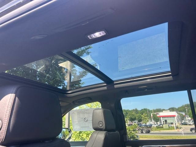 New 2026 Chevrolet Suburban High Country w/ Sun And Tow Package AWD/4WD image 19