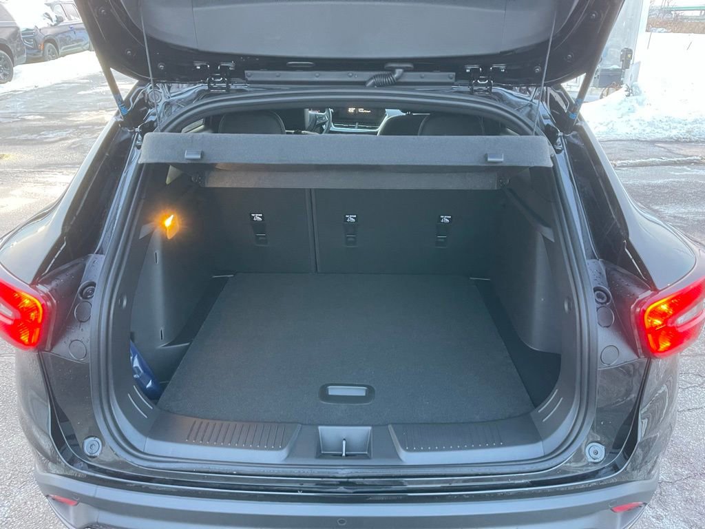New 2026 Chevrolet Trax RS w/ Sunroof Package image 29