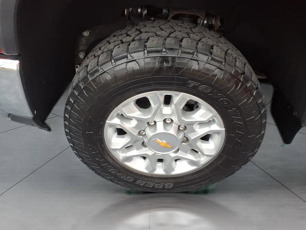 Used 2024 Chevrolet Silverado 2500 LTZ image 9