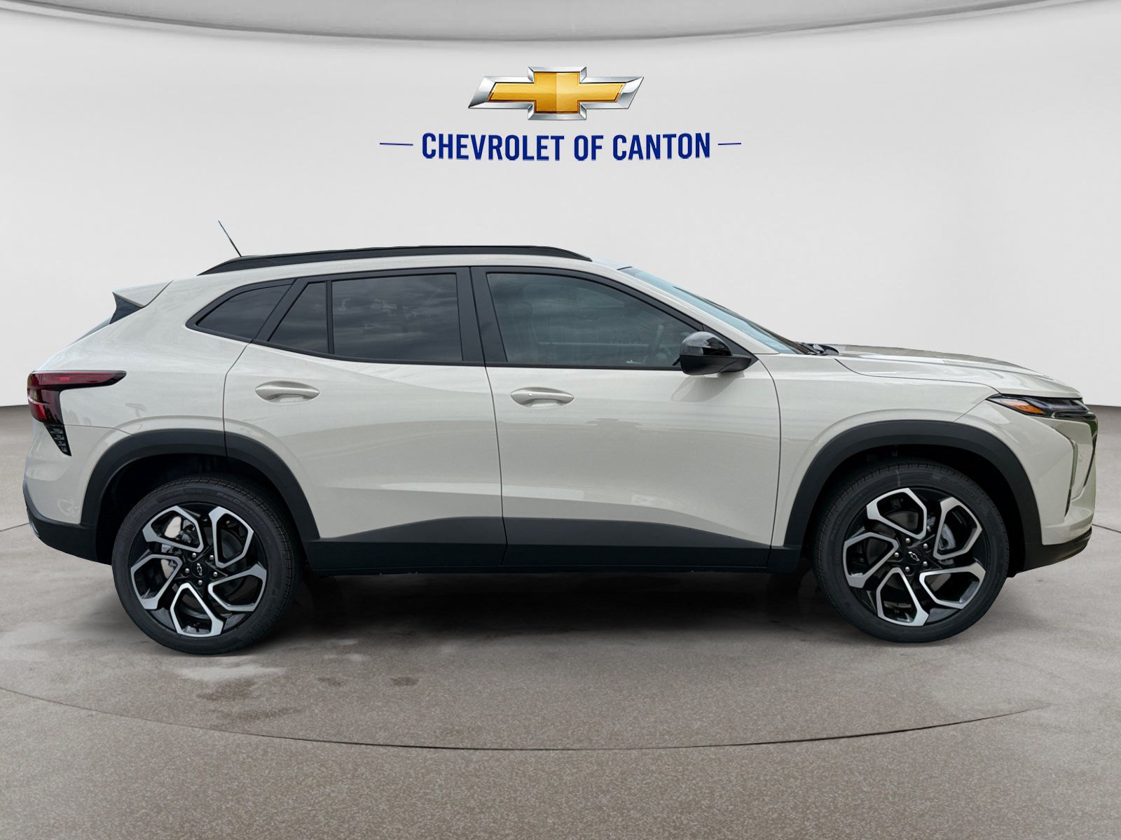 New 2026 Chevrolet Trax RS w/ Driver Confidence Package FWD image 4