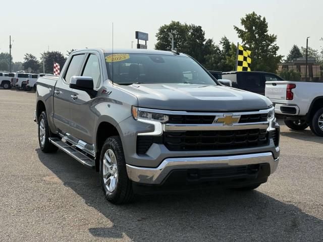 Used 2023 Chevrolet Silverado 1500 LT AWD/4WD image 4